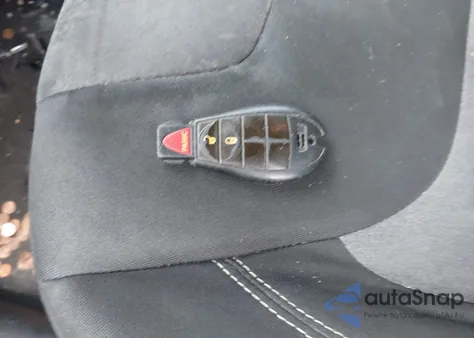 2014 Jeep Cherokee Latitude z USA, uszkodzony, nr VIN 1C4PJLCB6EW157949